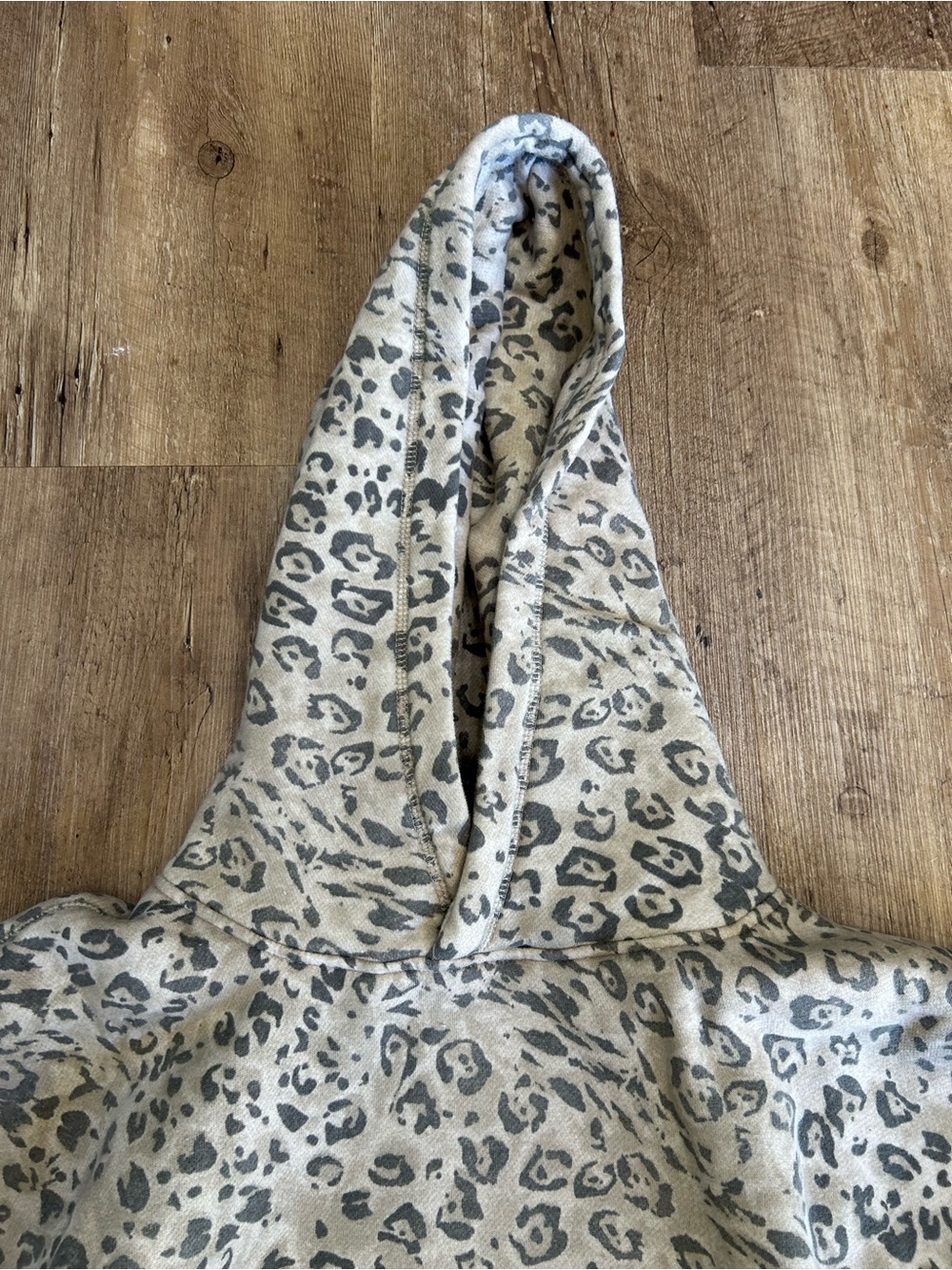 Hollister Cream and Gray Leopard Hoodie - Picture 2 of 7